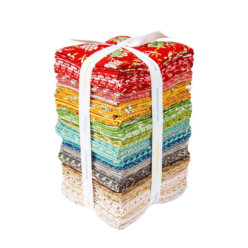 Hometown Holiday Christmas Quilting Cotton Fat Quarter Bundle by Lori Holt