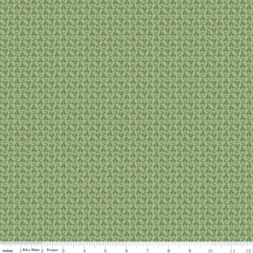 Lettuce Ivy 1/2 Yard, Lori Holt Hometown Holiday Collection Designer Quilting Cotton by Riley Blake Designs